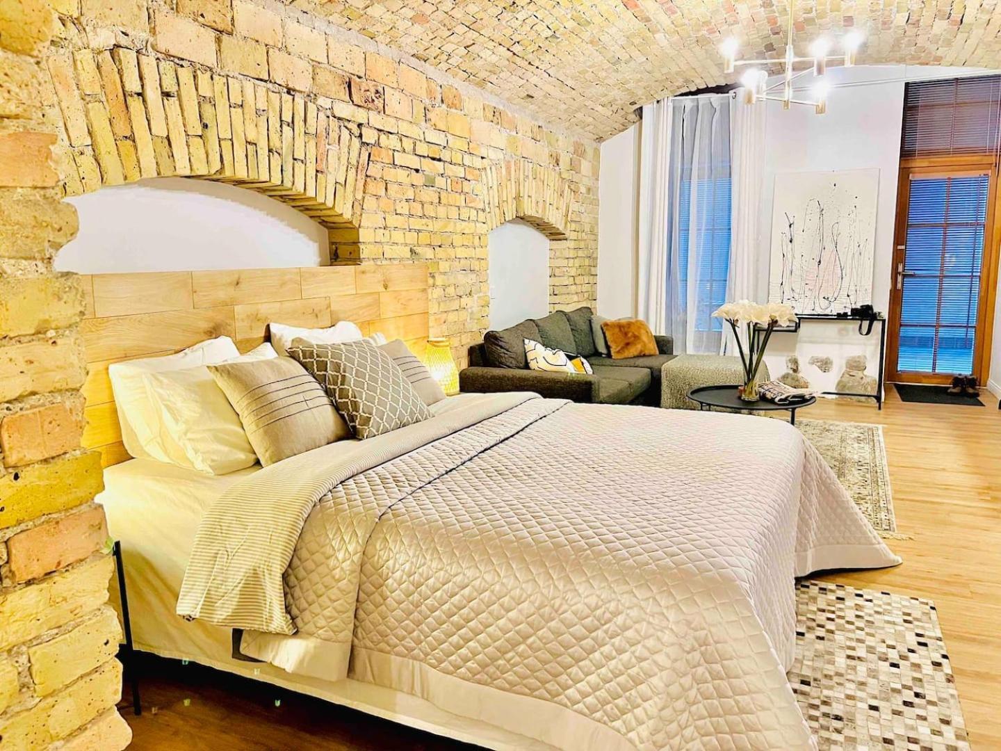 Tomy Old Town Apartments วิลนีอุส ภายนอก รูปภาพ