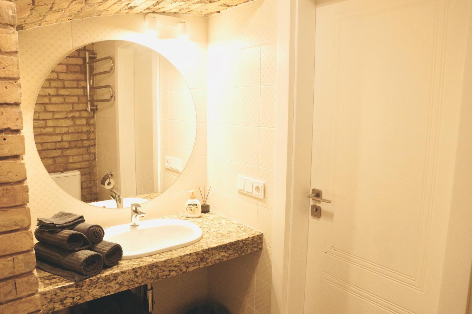 Tomy Old Town Apartments วิลนีอุส ภายนอก รูปภาพ